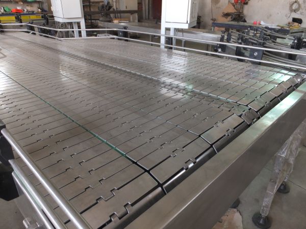 Chain conveyor  سير عقل